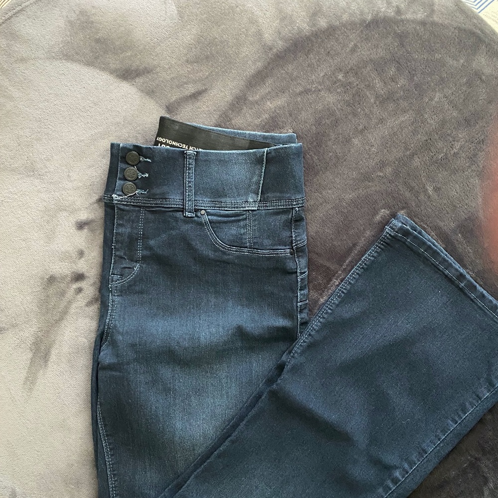 Laurie Felt Silky Curve Boot Cut jeans, Large, New